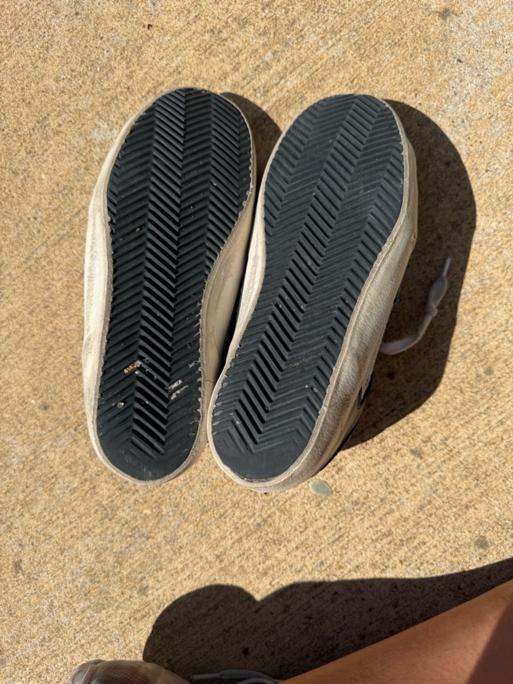 Golden Goose Deluxe Edition Superstar Sneakers - Picture 11 of 11